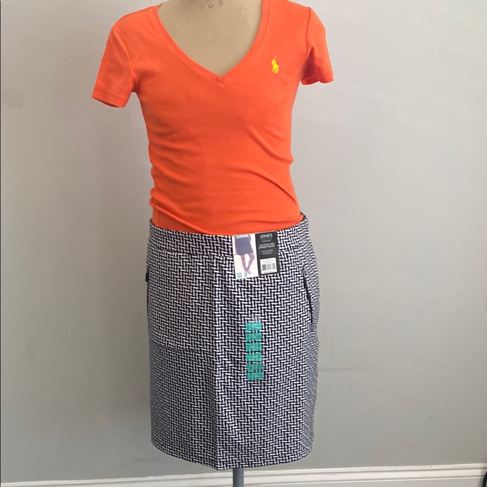 Jones New York Black and White Zipper Short